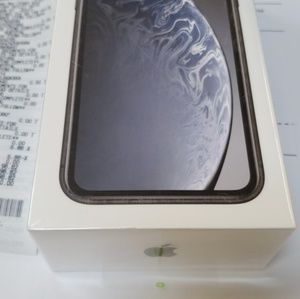 New iPhone Xr sealed box UNLOCKED For ANY CARRIER